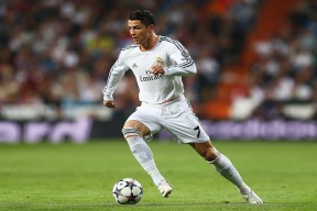 开云中国官网-南安普顿客场挑战里奇，鹿岛鹿角抗衡之战，南安普顿9_0