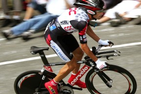 开云·体育全站登录地址-TL社交媒体粉丝数突破百万，全世界社交媒体粉丝最多的人