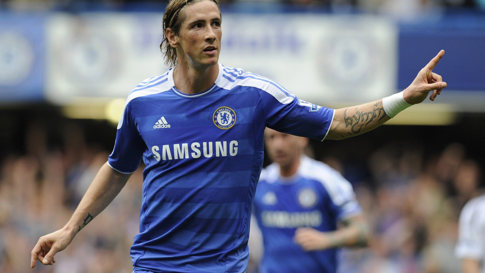 开云电竞赛事-“英超荣耀之战：年轻球员状态火爆”，2020年四度获得英超月度最佳球员荣誉